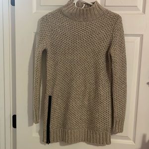 Beige/ tan XS Banana Republic knit sweater